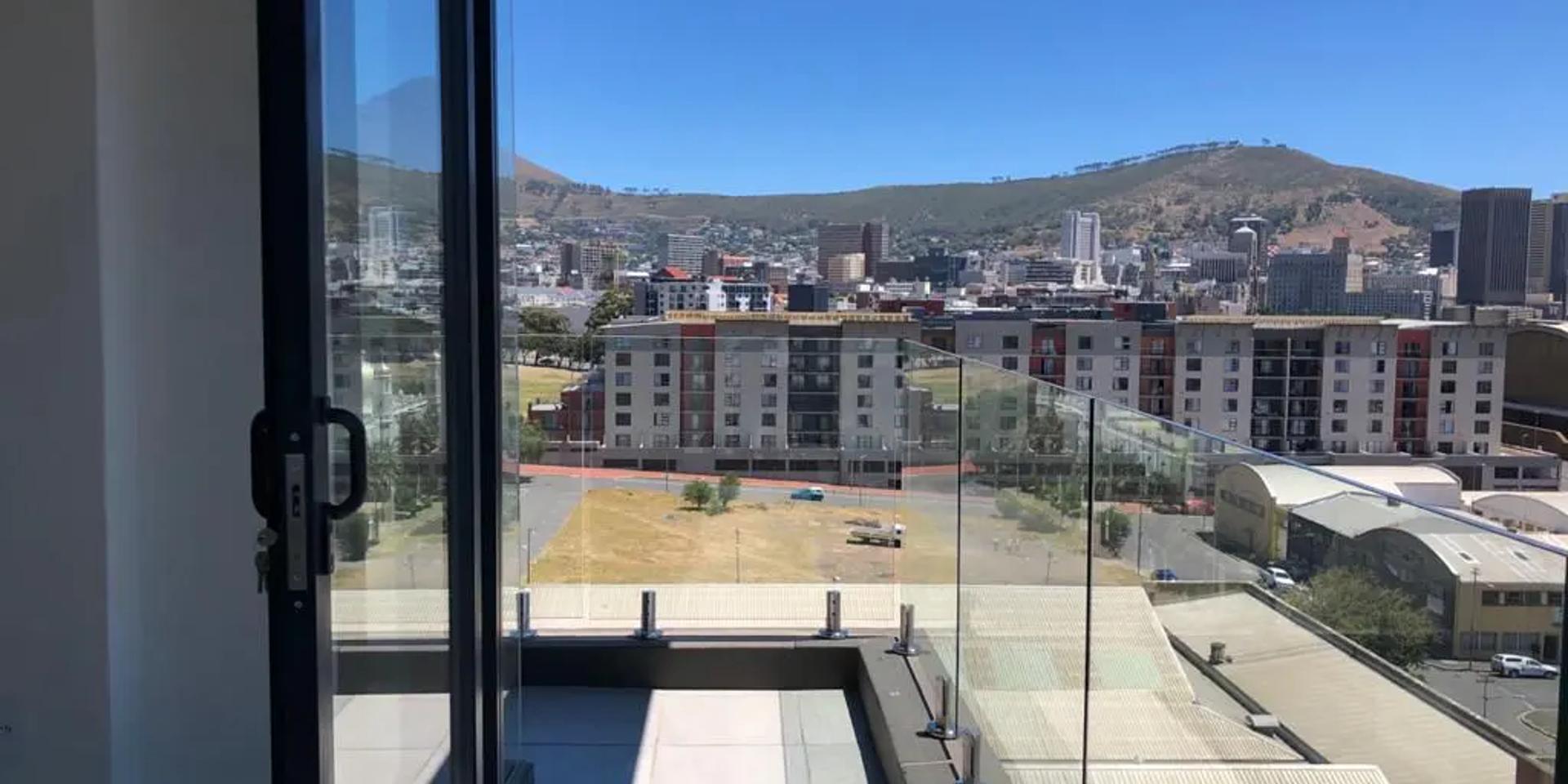 Image 4 of 6
