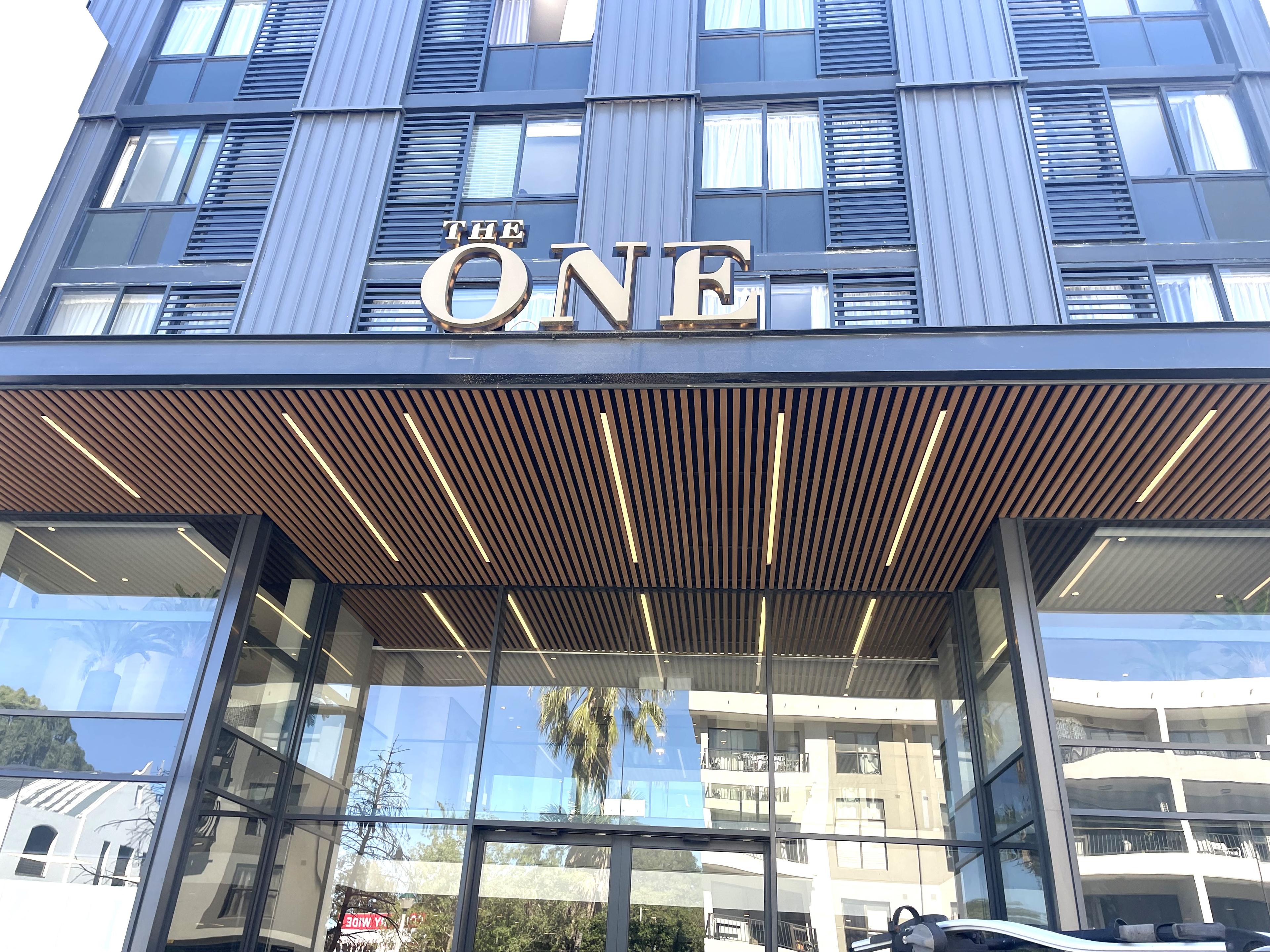 Image 1 of 6