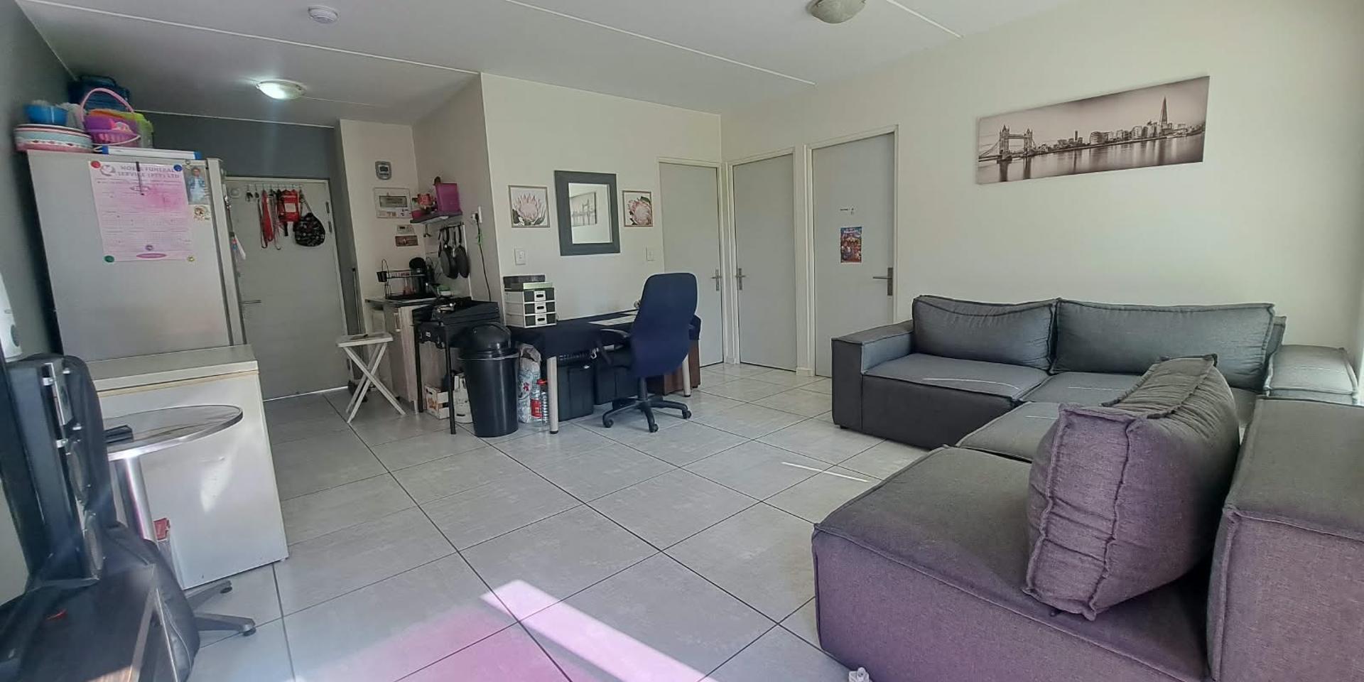 Image 3 of 6
