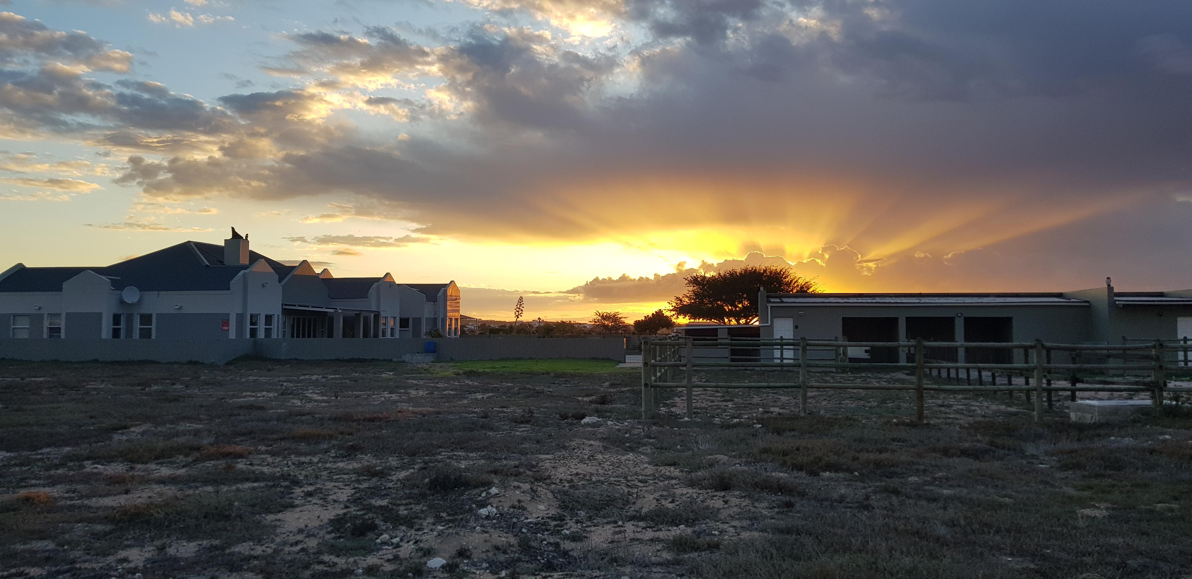 Image 2 of 6