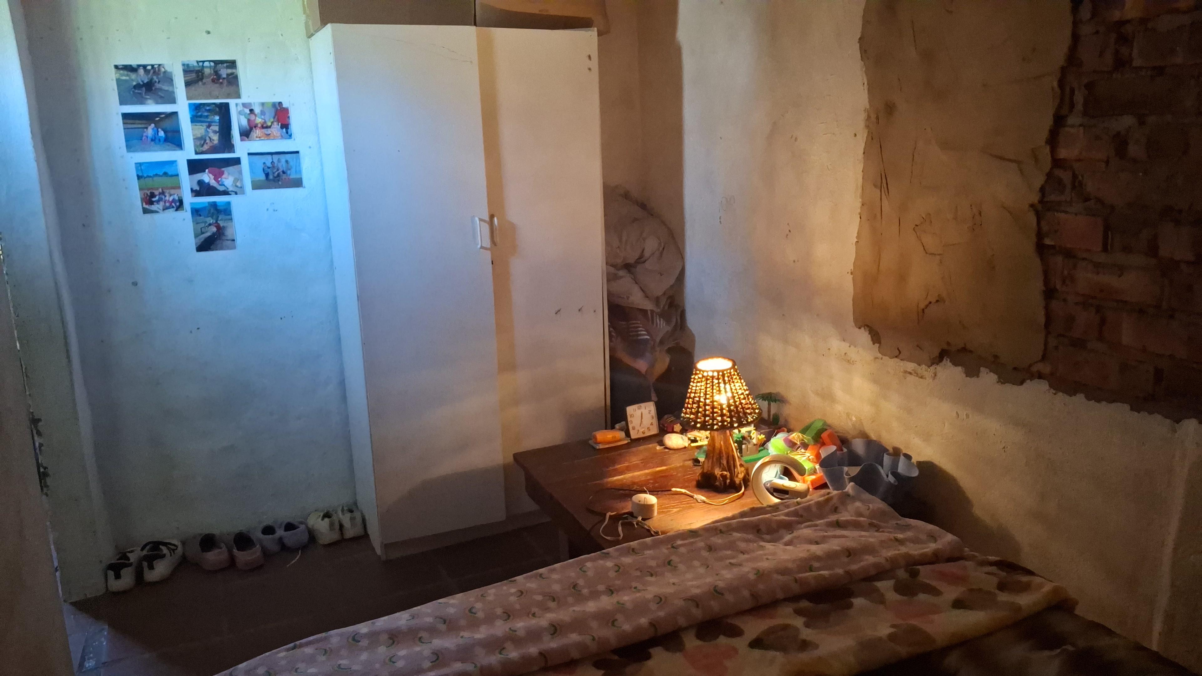 Image 4 of 6