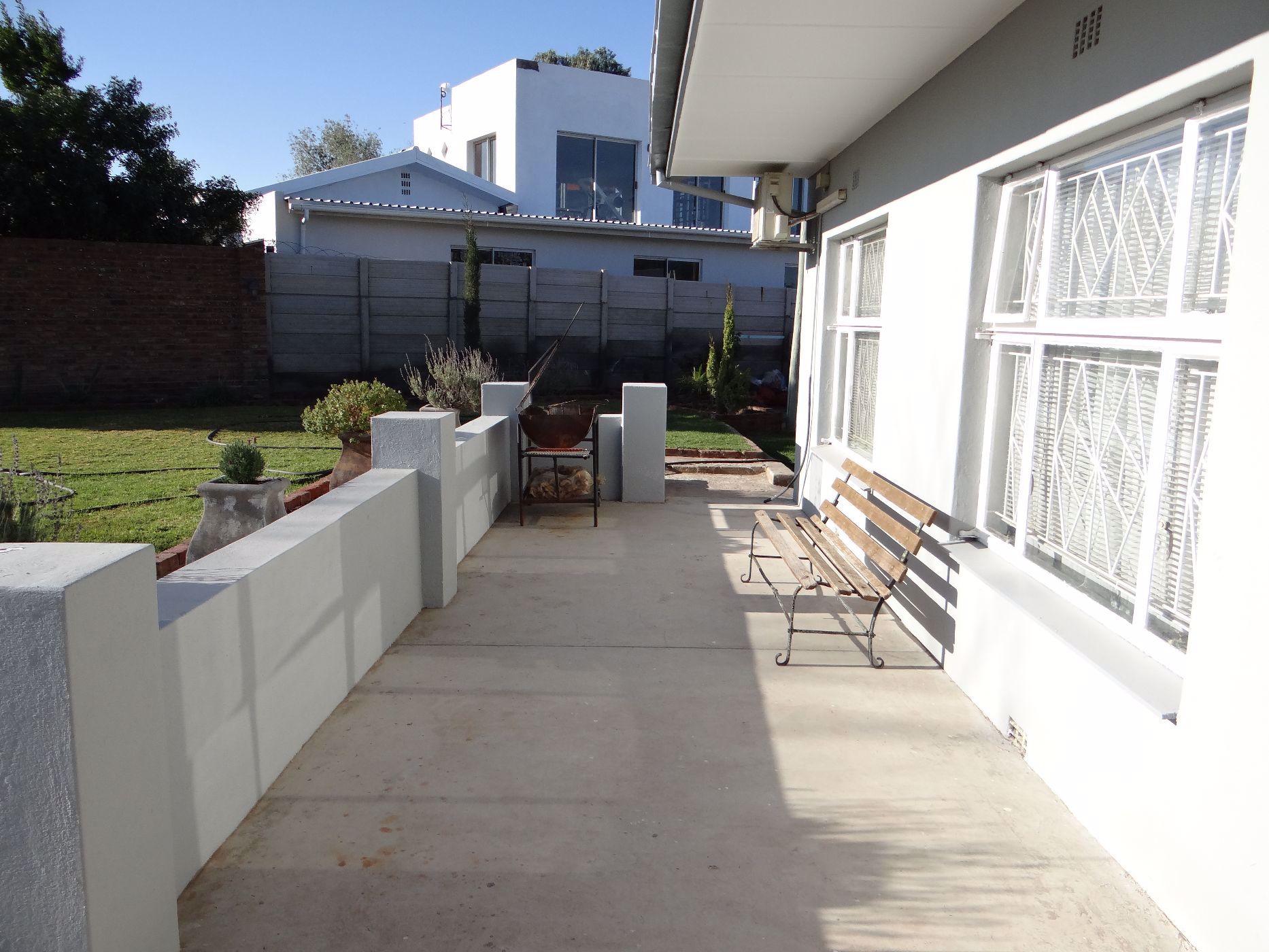 Image 2 of 6