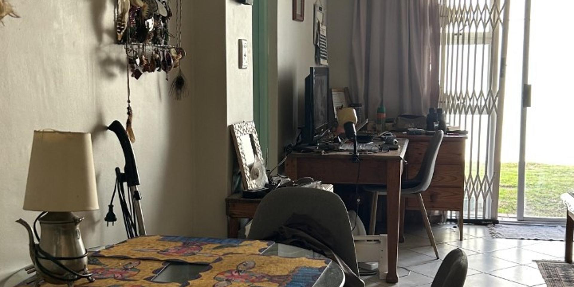Image 5 of 6