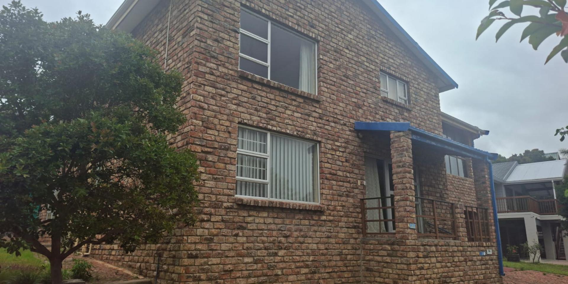Image 2 of 6