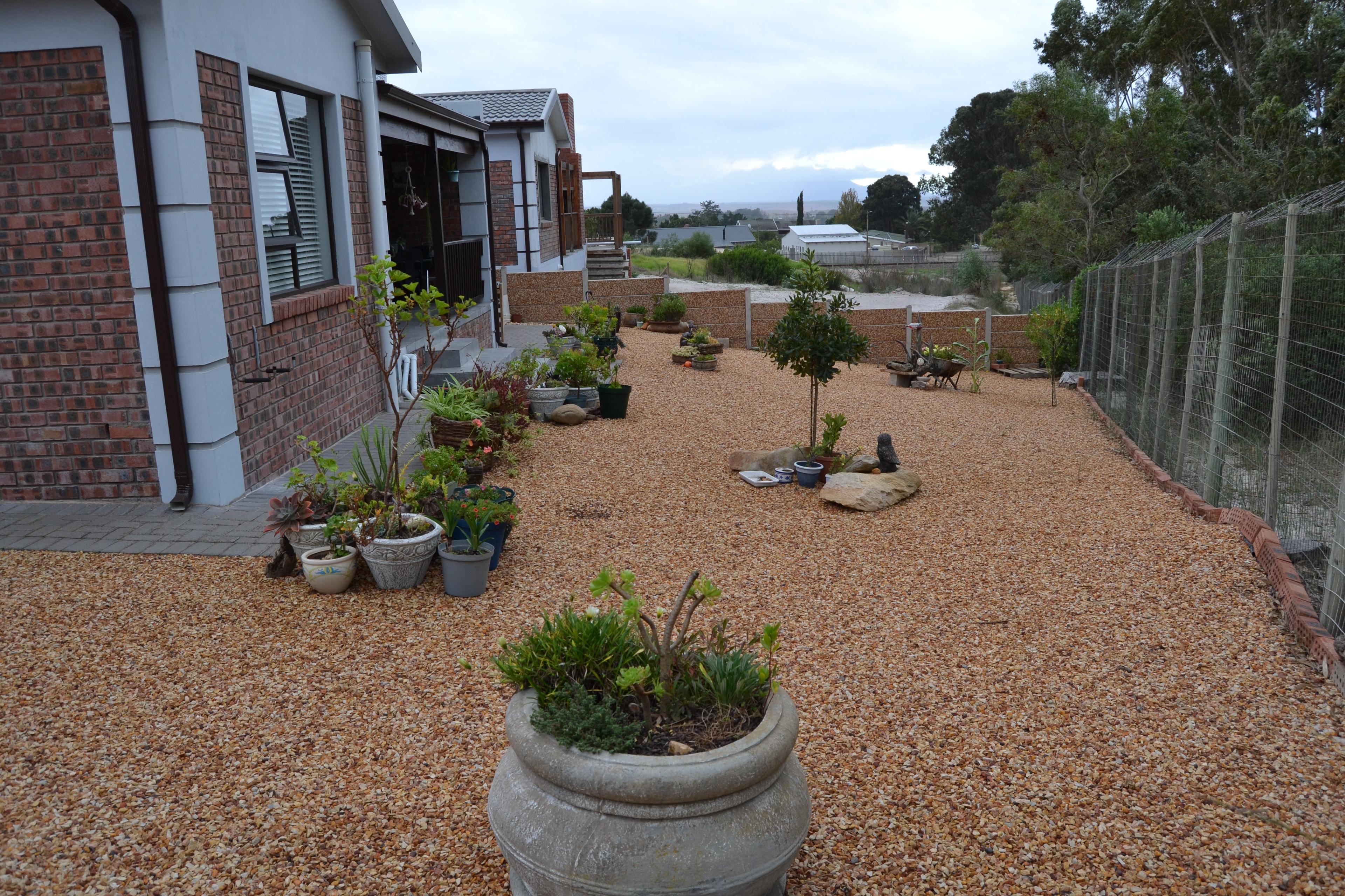 Image 2 of 6