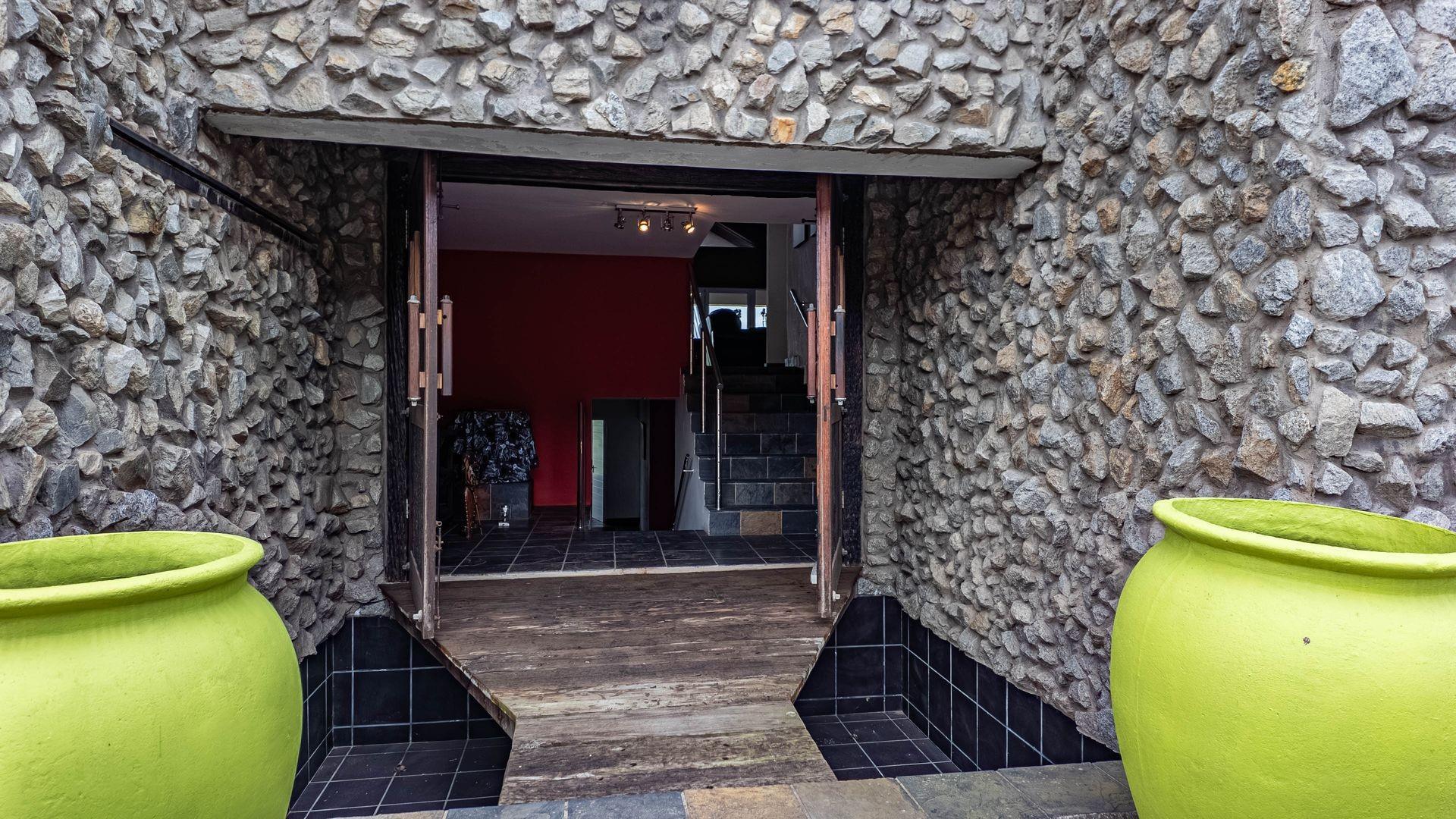 Image 10