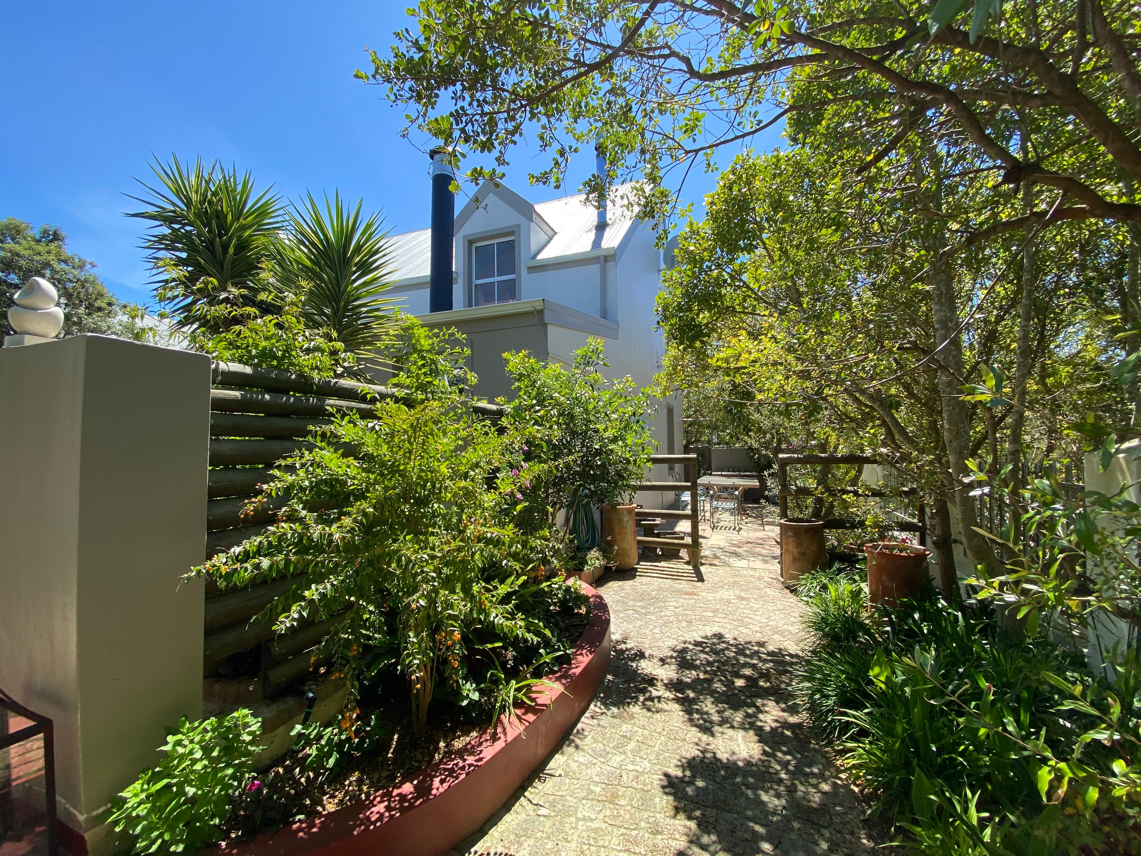 Image 2 of 6