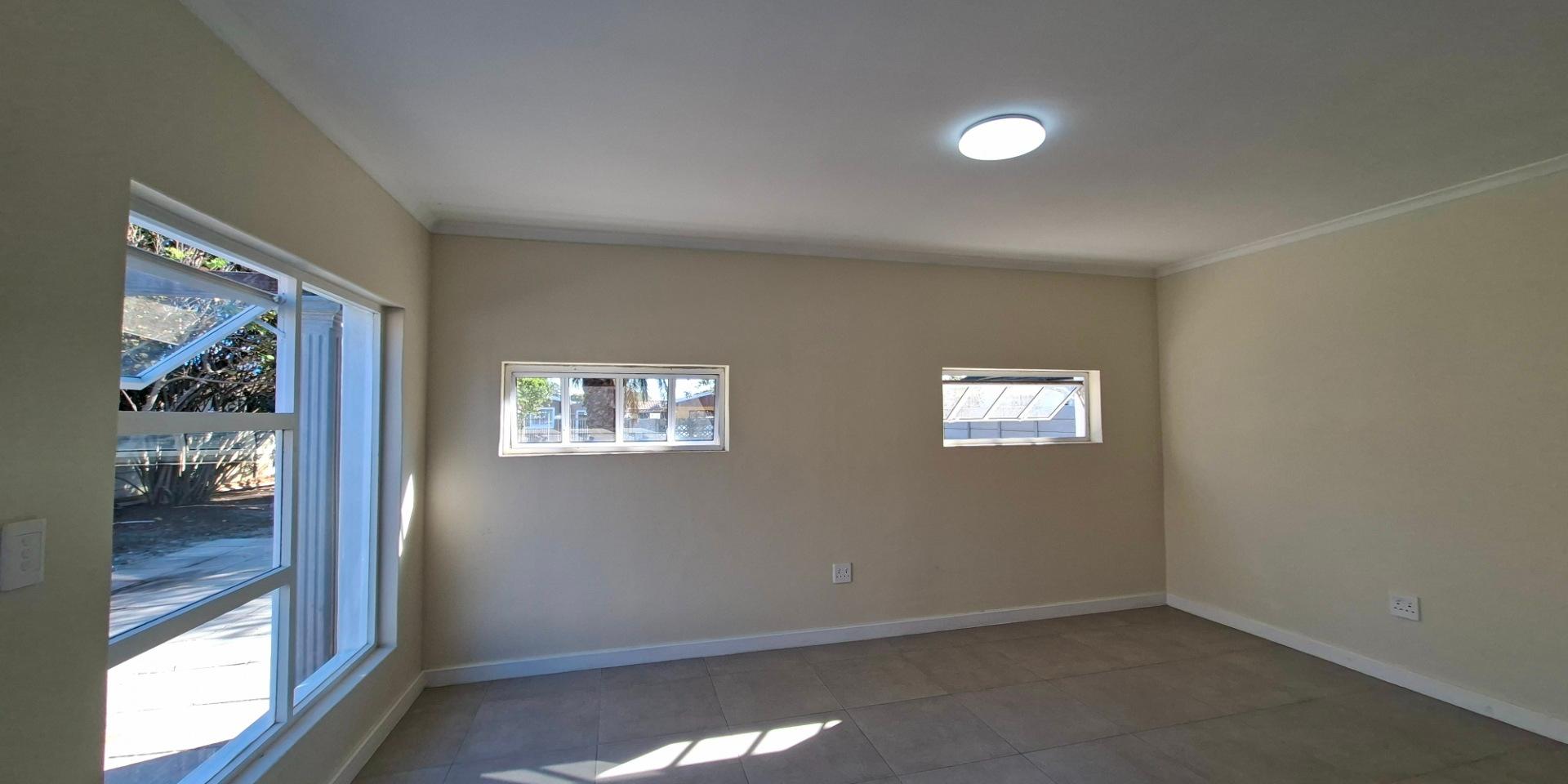 Image 2 of 6