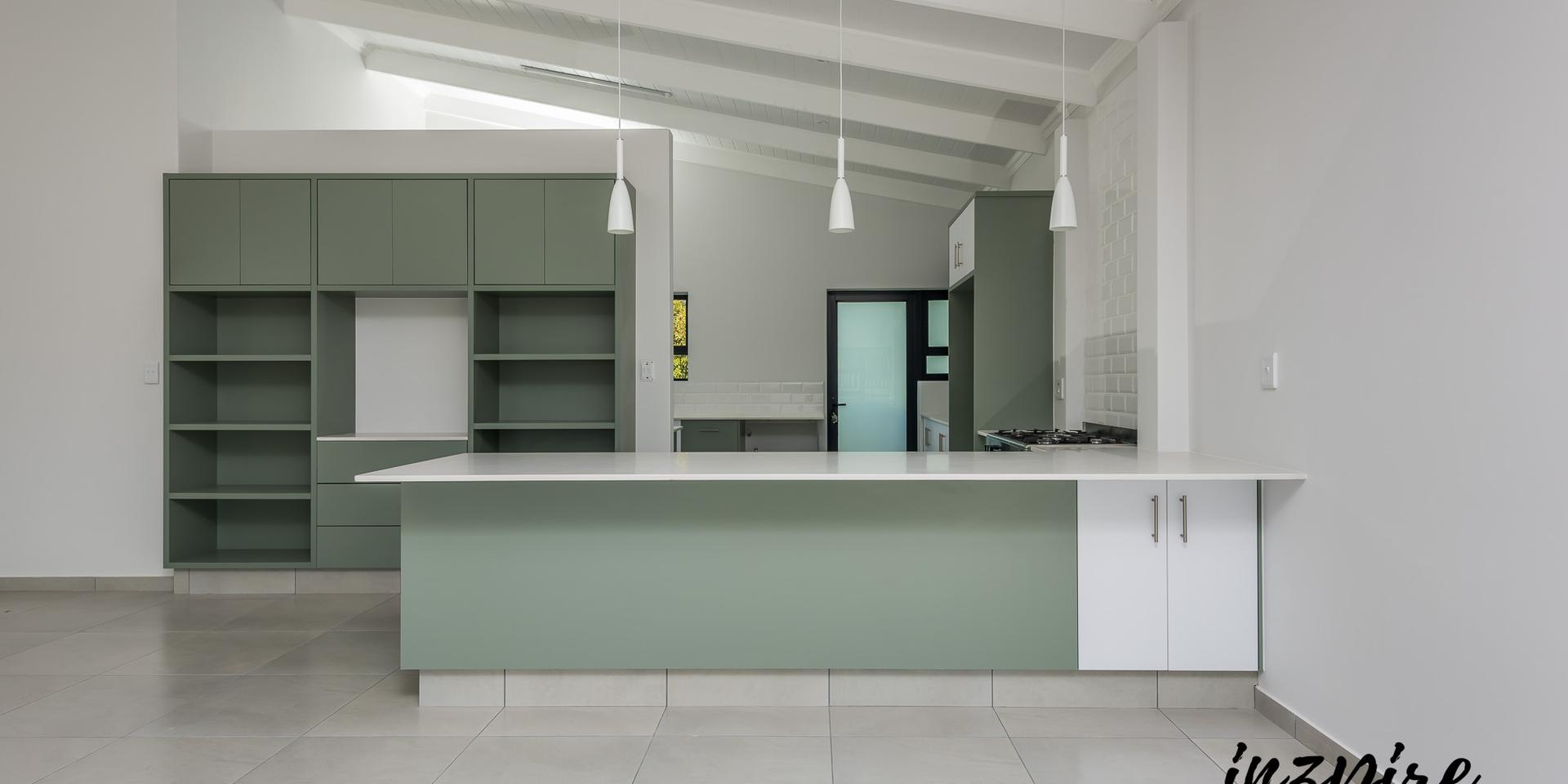 Image 4 of 6