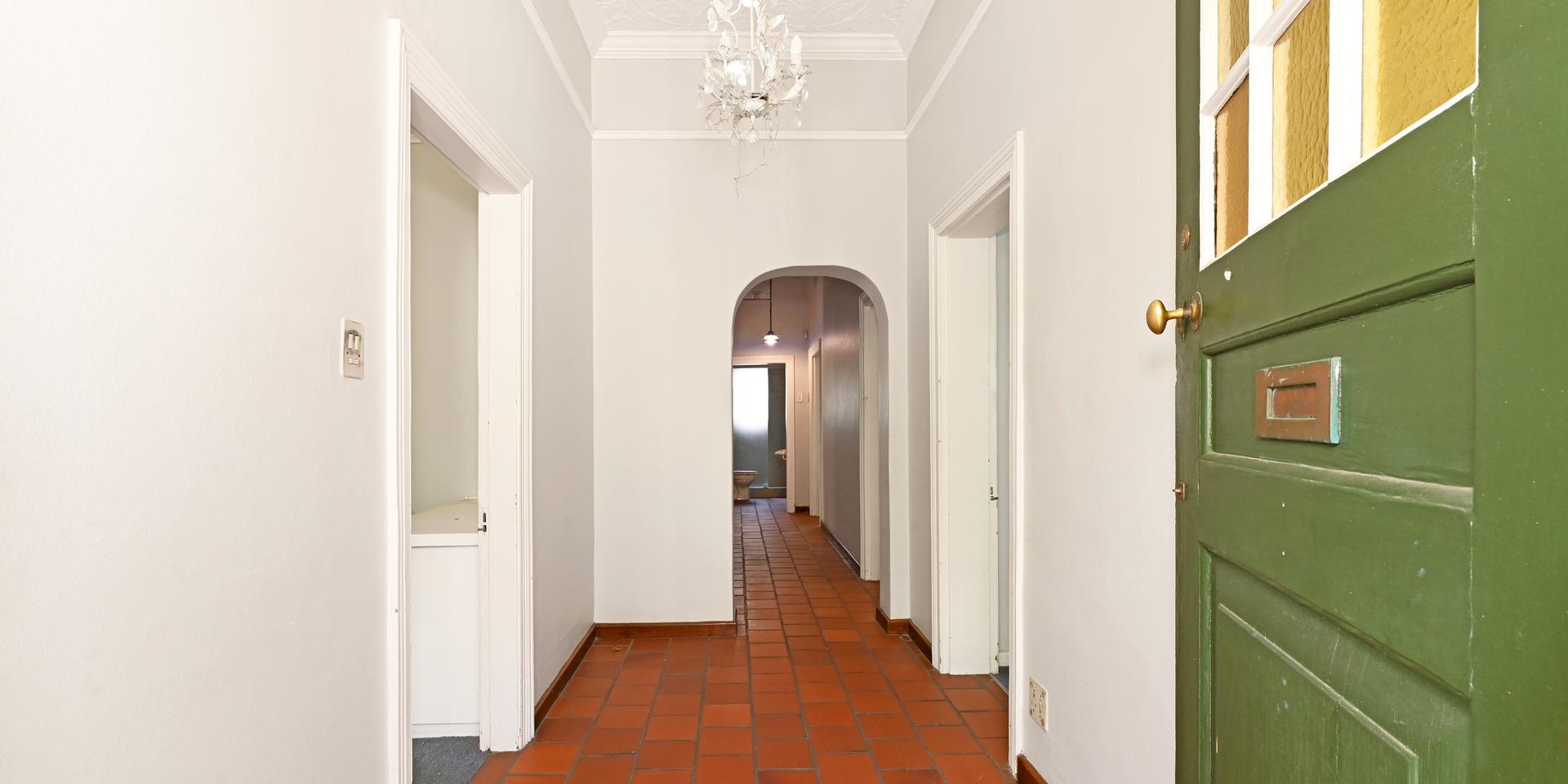 Image 4 of 6