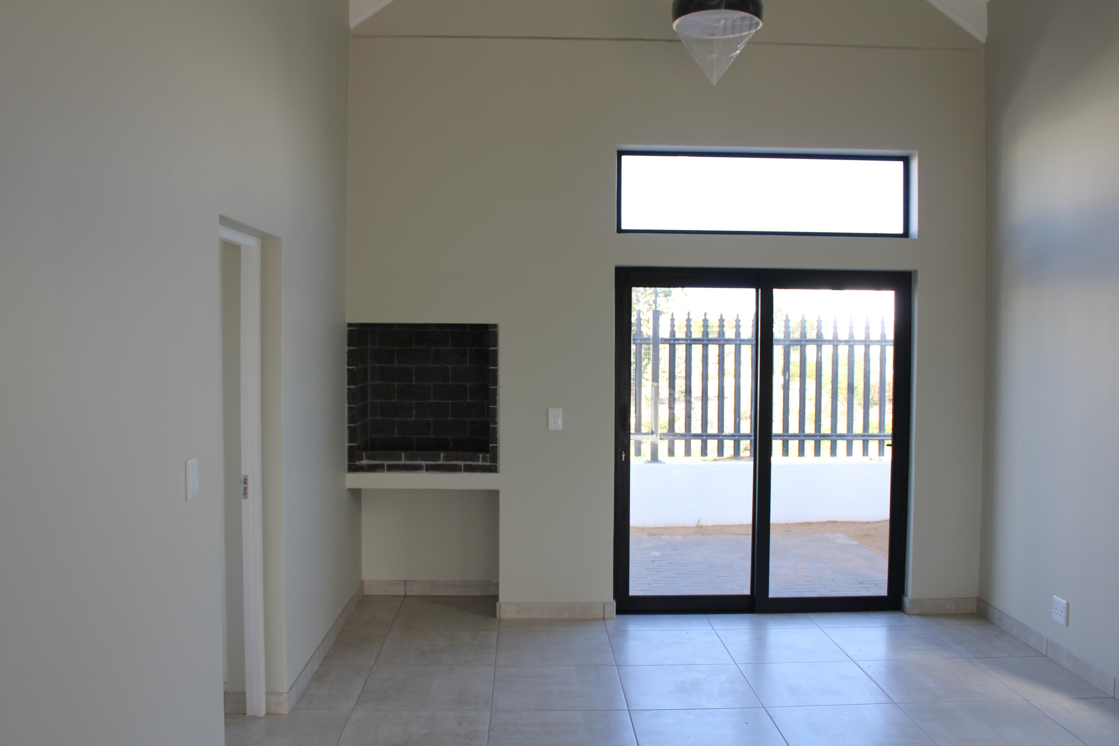 Image 2 of 6