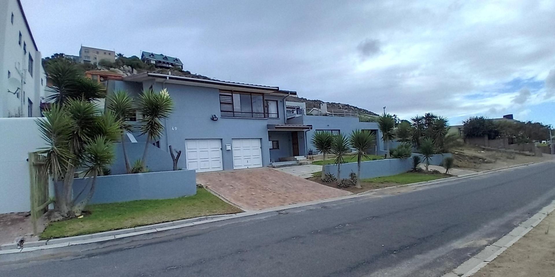 Image 4 of 6