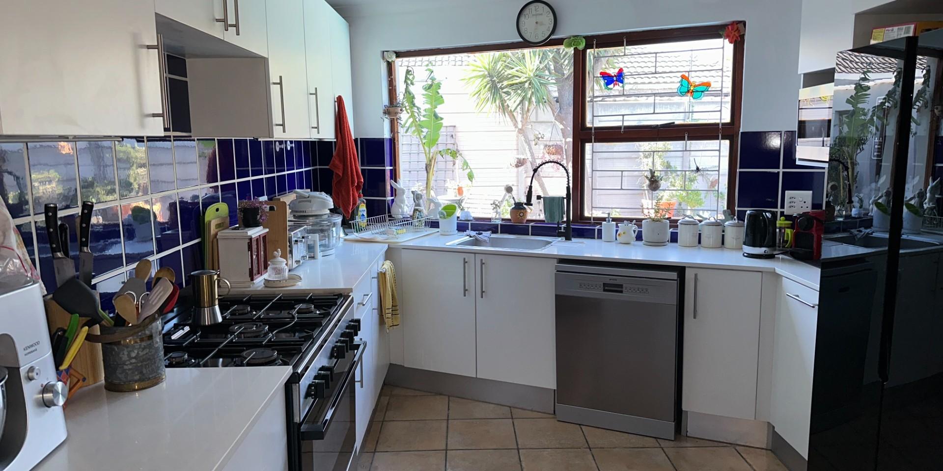 Image 2 of 6