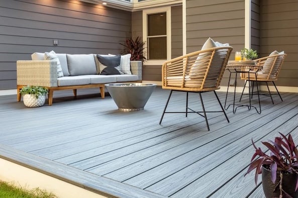 Upgryd custom deck featuring Trex Transcend Island Mist decking, Allentown, PA.