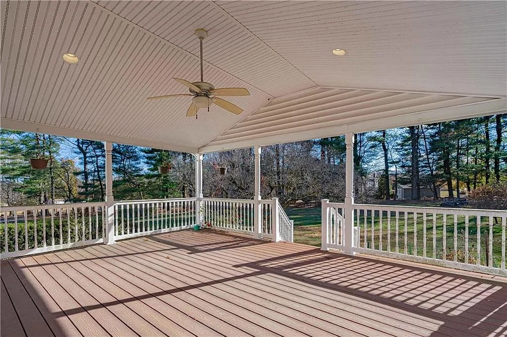 Upgryd screened-in covered deck in Lehigh Valley, PA, offering the perfect outdoor living space.