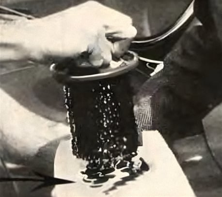 "This muck in an oil filter can mean money in your pocket!" said the ad’s headline in bold type. "Show it to your customers for more Purolator sales."