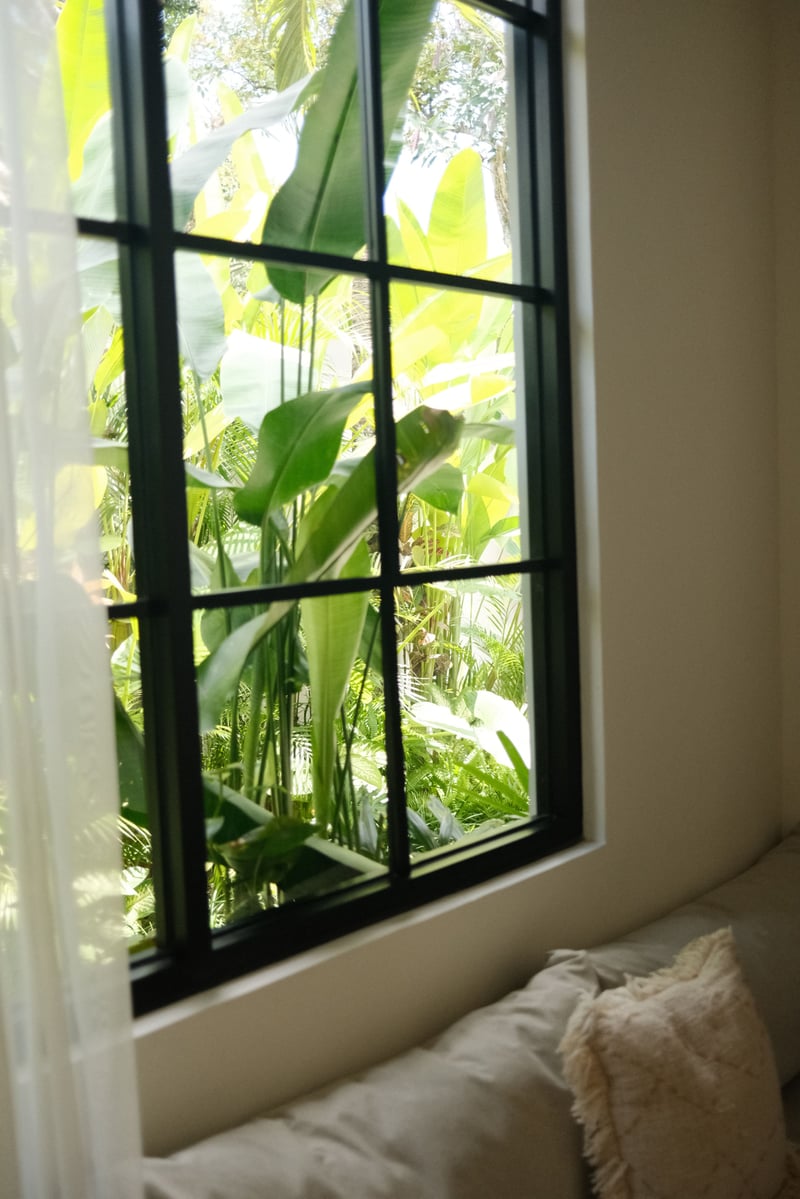 Romansa villa, a calm and tropical pool villa 16