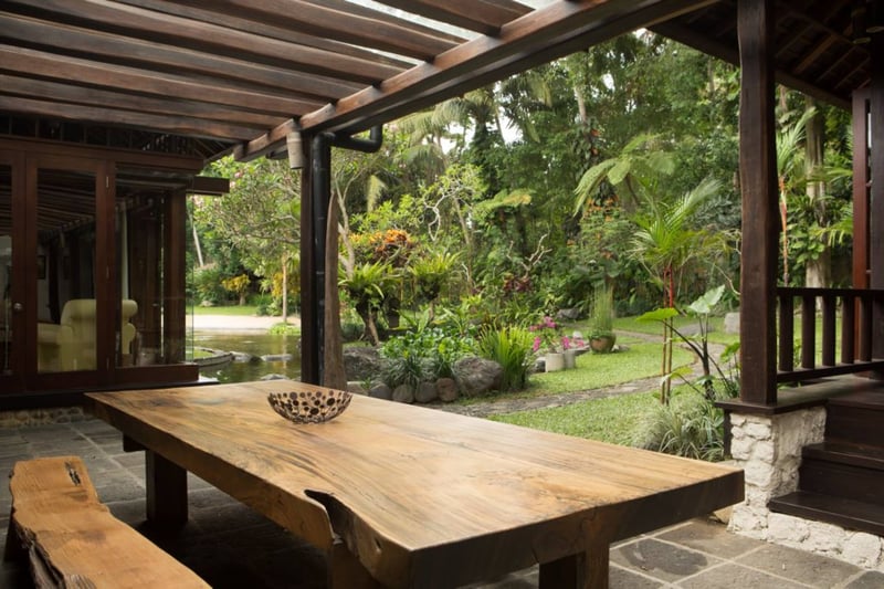 Kamaniiya River Villa Sayan 15