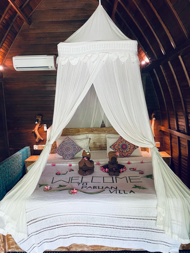 PabuanVilla, private, etnik & Impressive honeymoon 16