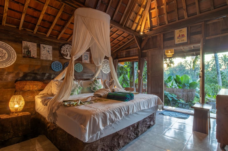 private jungle cabin + private poll + jungle view 10