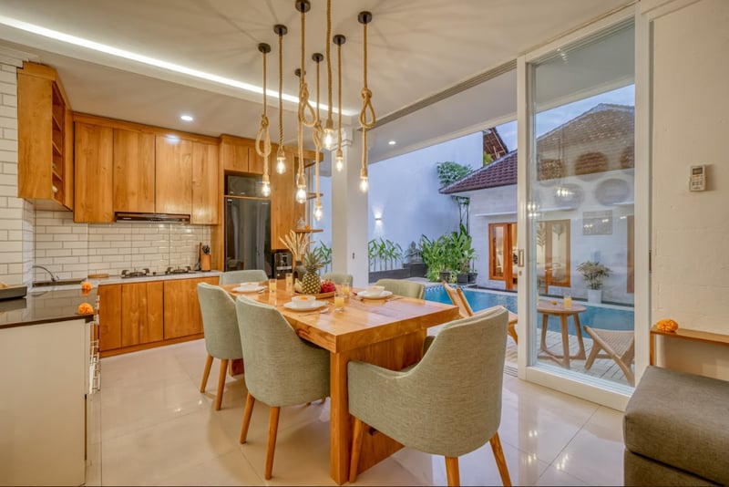 Holy's Villa 35