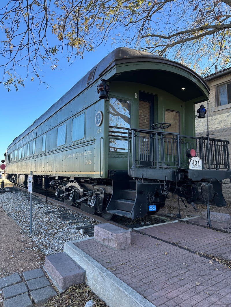 Pullman Train Car — photo 5