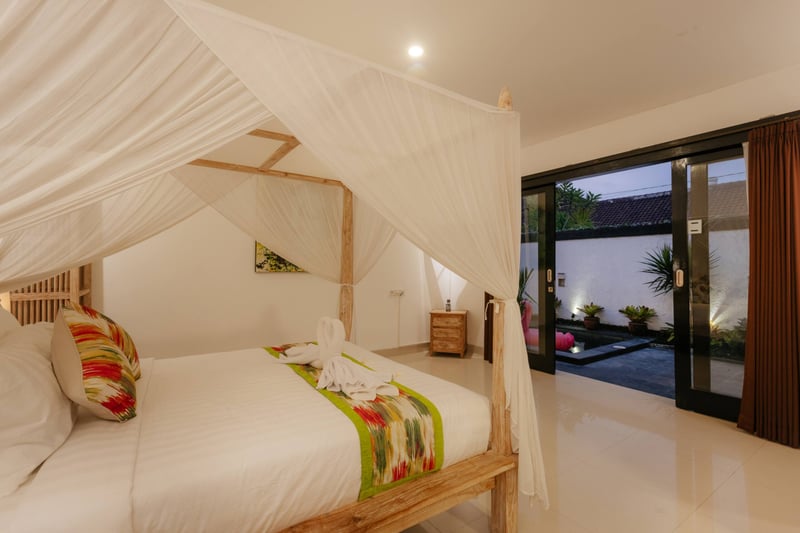 Villa Sri Seminyak - 3 Bedroom Stylish Pool Villa! 32