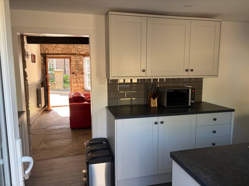 10 Crickhowell Cottages, Town Centre Location 25