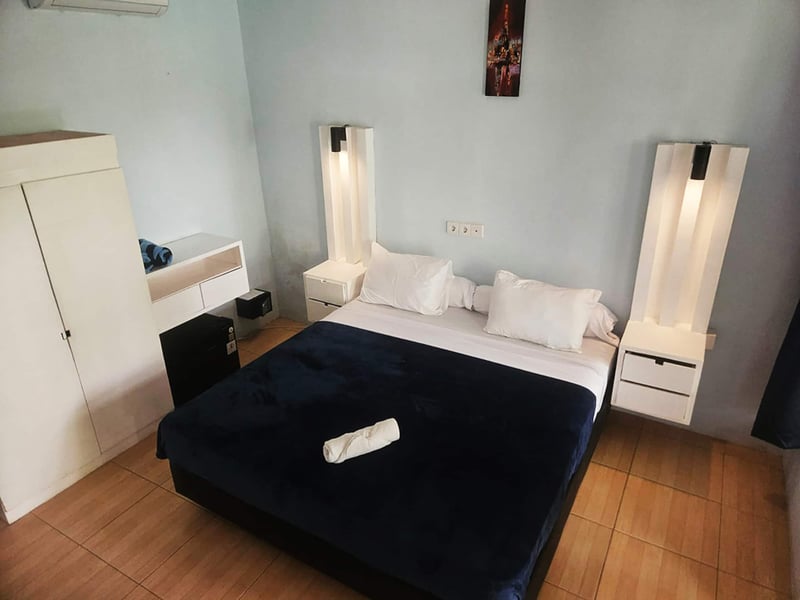Private Room 13