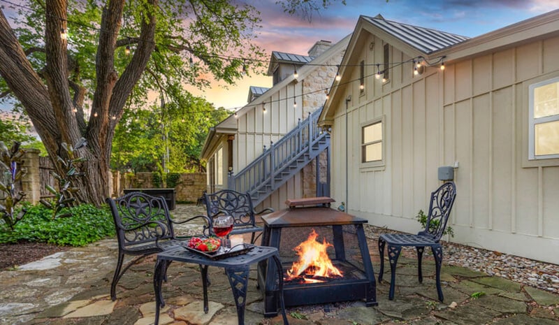 Bella Manor Carriage Suite — photo 4