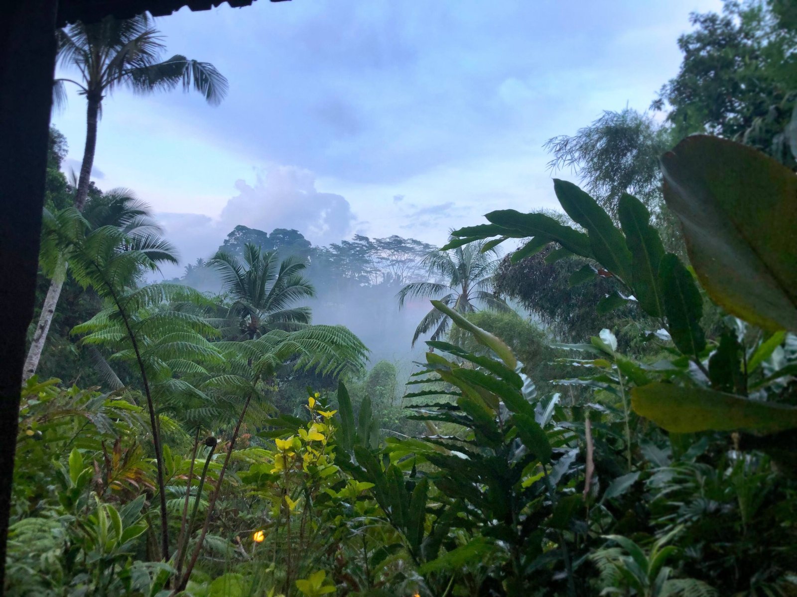 Mahadevi 1- Serviced Jungle Joglo near Ubud + Pool — photo 2