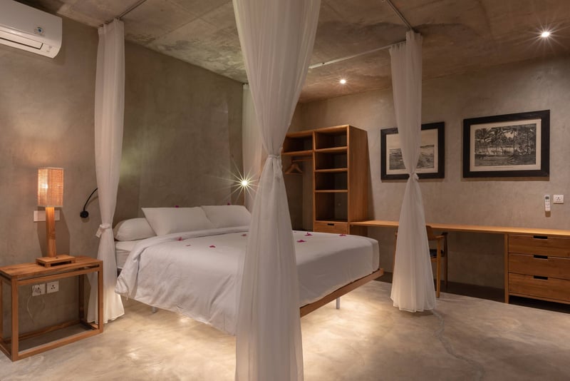 Villa ManJul 17