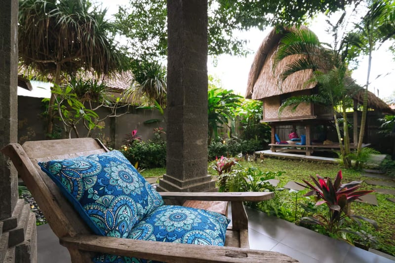 Villa Toya. Central, leafy retreat, sleeps 10 — photo 5