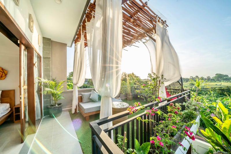 Villa Chelsea - Canggu Lux Pool Villa & Rice Views 6