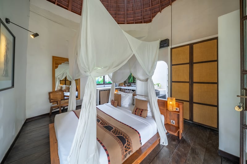 Stunning 9BR | 180° Rice Fields View in Canggu 36