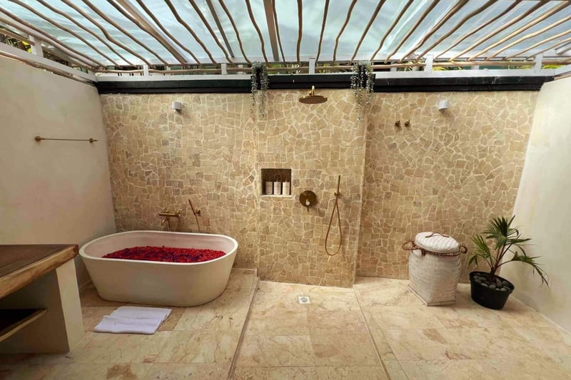 Romantic 2BR Pool Villa • Petitenget Hideaway 34