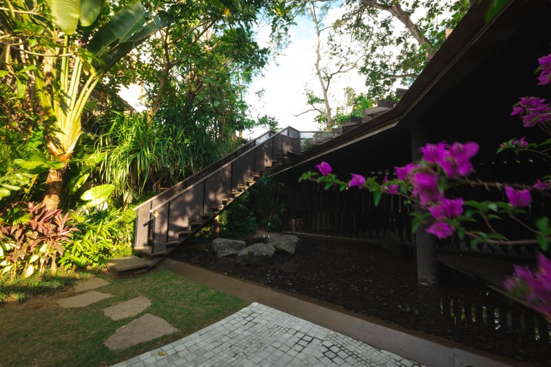 Lost Villa | Award-Winning Estate + 5-Star Staff 23