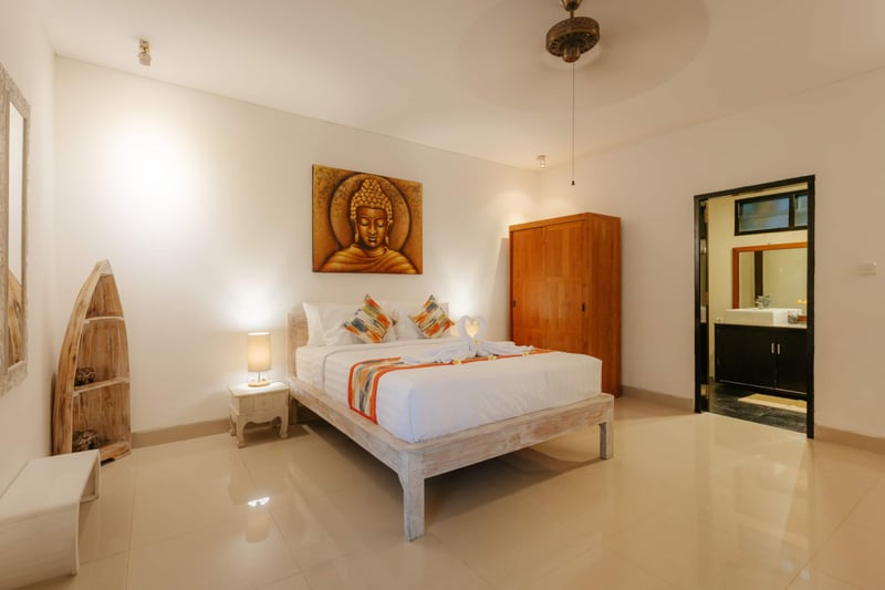 Villa Sri Seminyak - 3 Bedroom Stylish Pool Villa! — photo 5