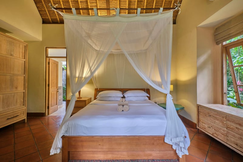 Balinese Antiques 2BR Villa 15 Mins to Ubud Centre 18