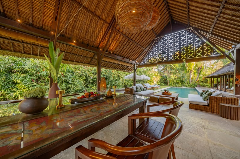 Balinese Villa · 16m Pool · Gardens · 5 Min Beach 20