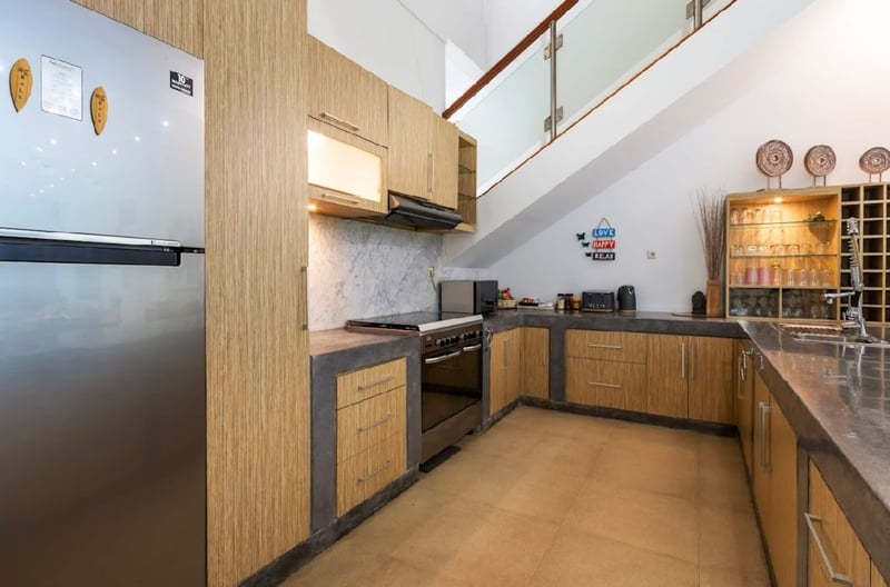 Villa Raffaela Legian-Stunning 5 star 4 Bed & Bath 9