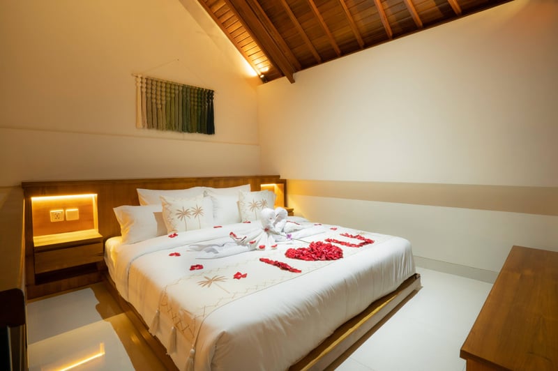 Suite room sleepwell seminyak -seminyak center 1