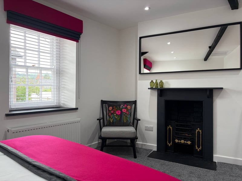 10 Crickhowell Cottages, Town Centre Location 30