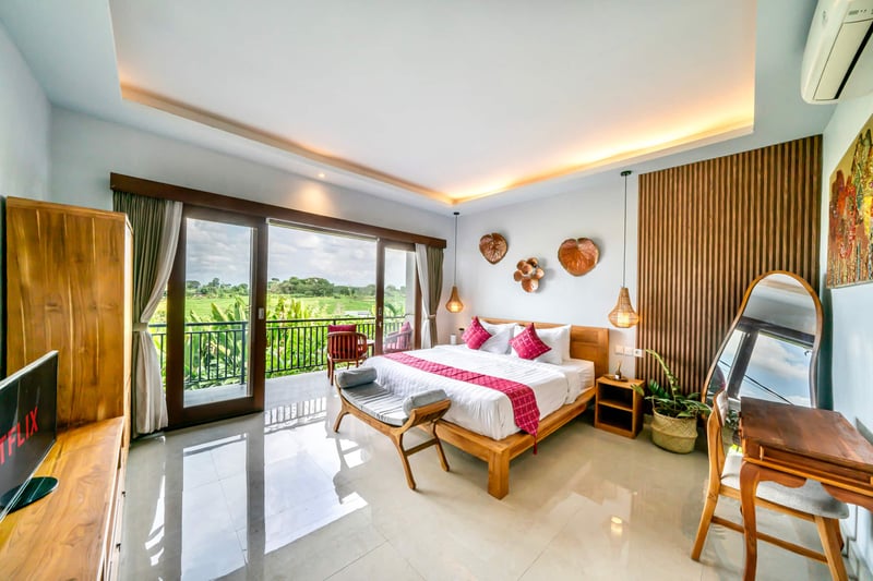 Villa Chelsea - Canggu Lux Pool Villa & Rice Views 8