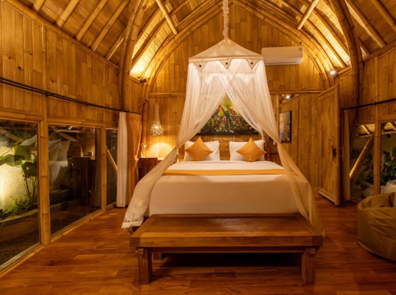 Bamboo Villa | Outdoor Tub & Sunset View — photo 4