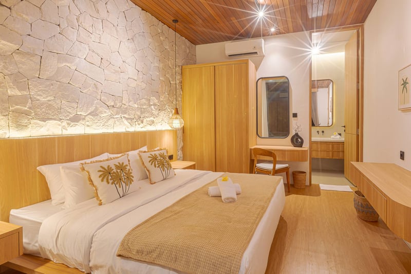 New Vin Villa Kerobokan 2BR with private pool 14