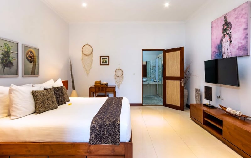 Villa Raffaela Legian-Stunning 5 star 4 Bed & Bath 14