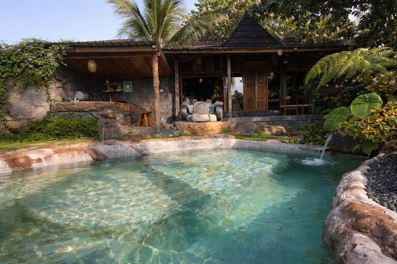 private jungle cabin + private poll + jungle view 1