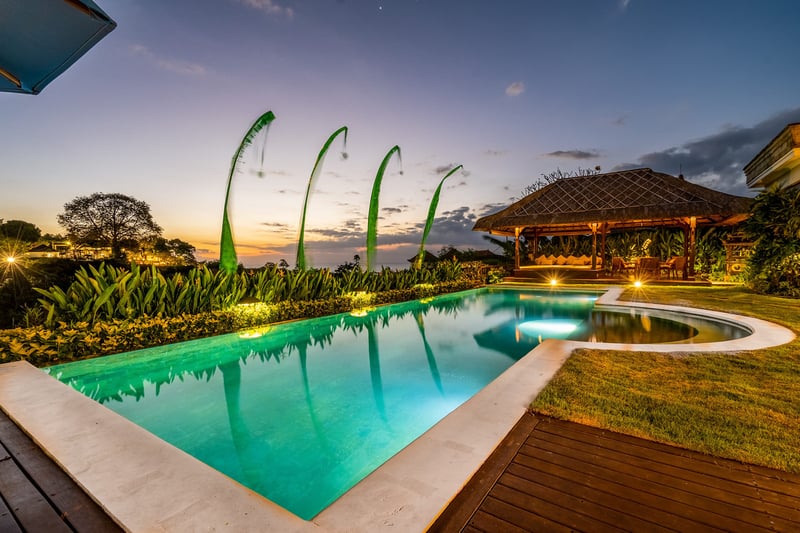 Immaculate 3-4BR Villa with Butler Service and Spa 9