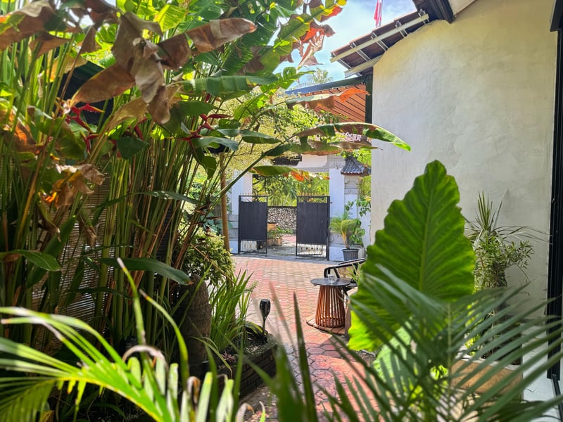 Stylish space, 2 mins walk to Kudeta Beach 28